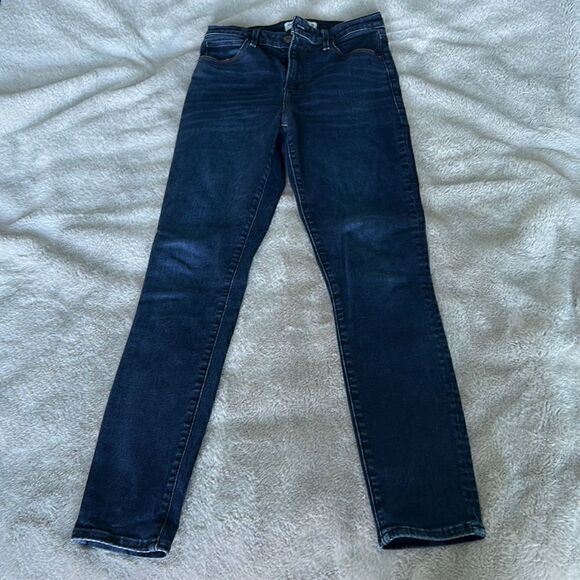 Abercrombie & Fitch Denim - A & F - The Super Skinny High Rise Jean